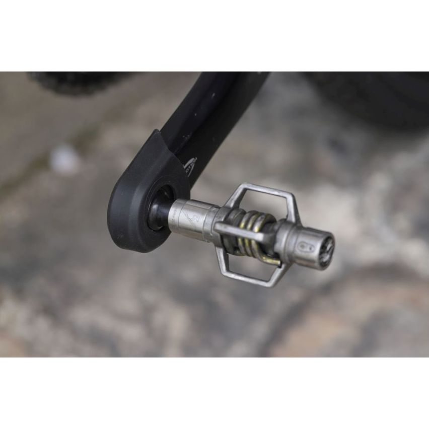 ZÉFAL Crankset accessories Crank Boot Minimalist and effective end-piece protection, the Crank Armor protects cranks against impacts and stones