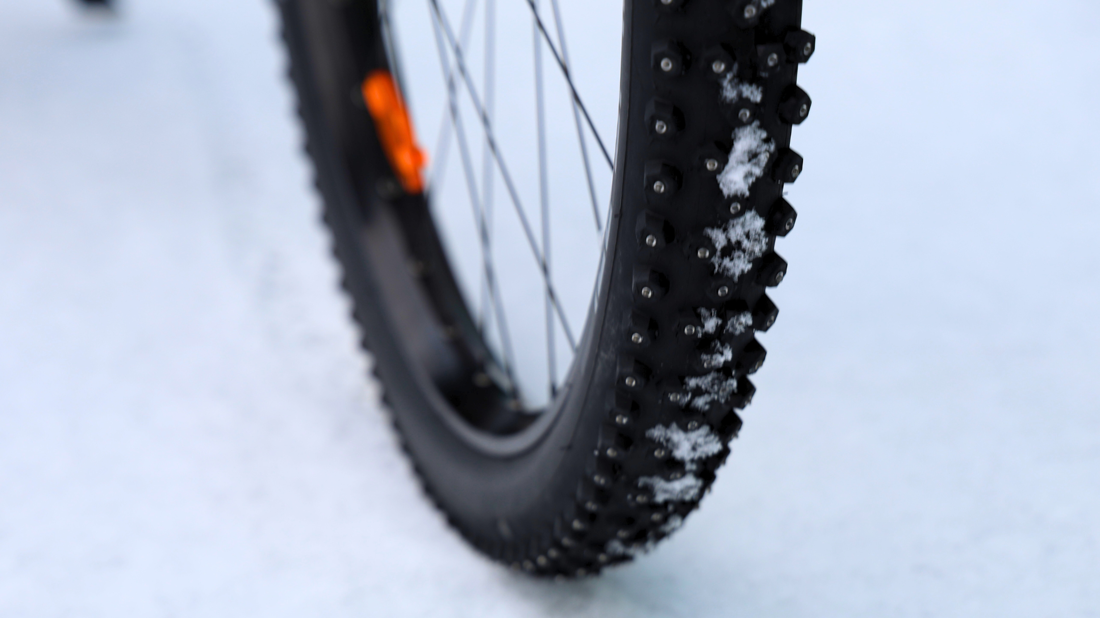 Nastarenkaat talvipyöräilyyn – parhaat renkaat ja vinkit