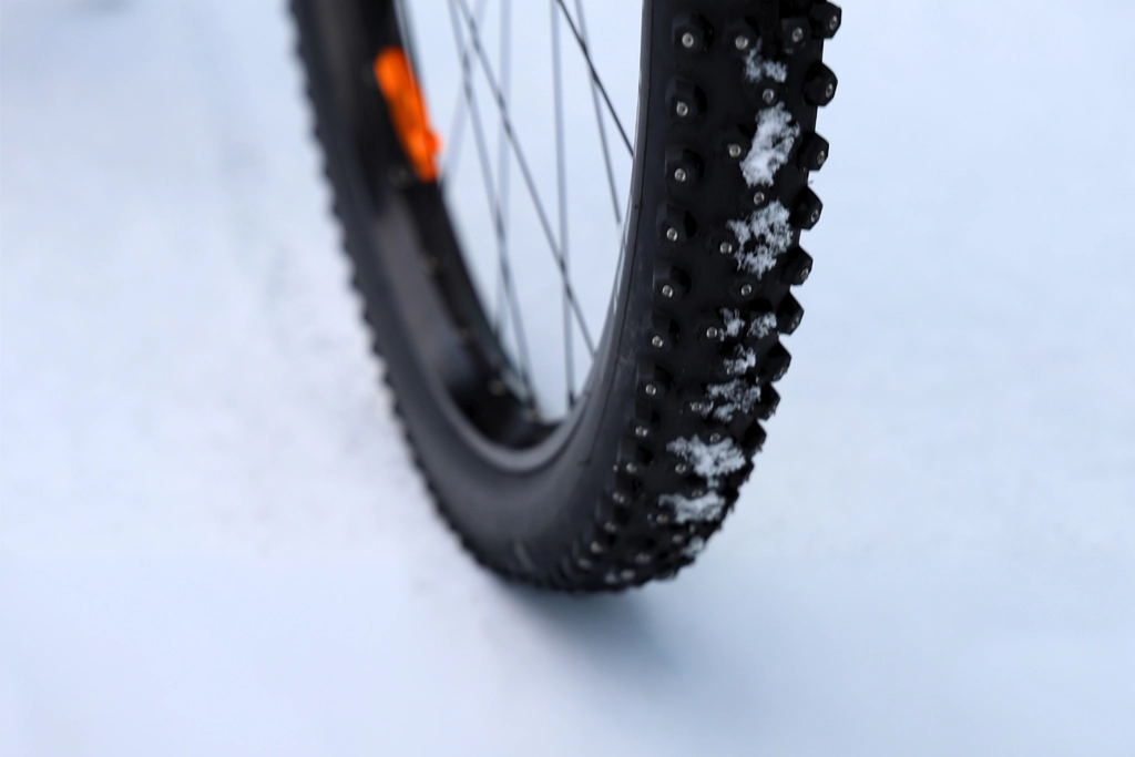 Nastarenkaat talvipyöräilyyn – parhaat renkaat ja vinkit